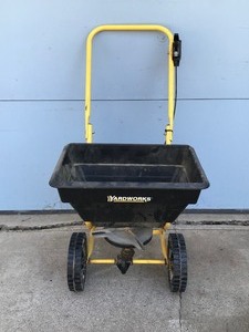 lot 373 image: Yard Works Seed Spreader