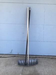 lot 374 image: Snow Removal Roof Rake with 2 Extension Handles