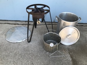 lot 376 image: Turkey Propane Stove  Pot and Accessories