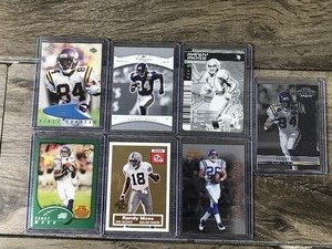 lot 386 image: Lot of 6 Randy Moss & 1 Robert Smith Football Card