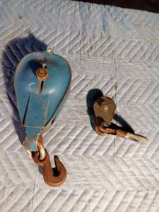 lot 248 image: 2 Pulleys