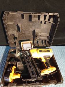 lot 234 image: 18V Finish Nailer in case with battery and nails