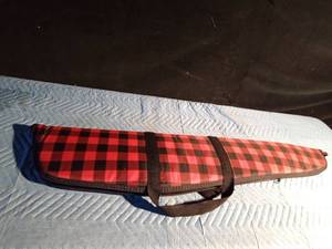 lot 141 image: New Heritage gun case