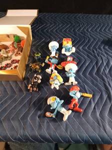 lot 198 image: Small Smurfs and miniature characters and more