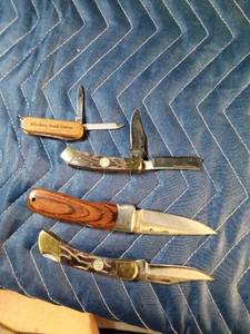 lot 184 image: 4 Knives - Frost, Als Oasis South Dakota, Frost Pakistan, Fighter pus 450 stainless steel brands