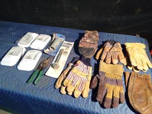 lot 346 image: New RVboat dome lights, element wrench, element kit, gloves and more