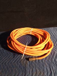lot 316 image: Long air hose
