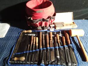 lot 320 image: Tool bucket of vintage tools and more