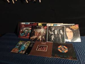 lot 313 image: Vintage records