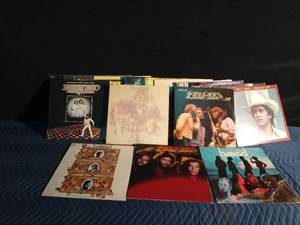 lot 307 image: Vintage records