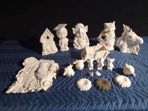 lot 252 image: Unpainted ceramics