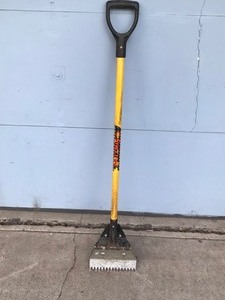 lot 431 image: Structron Shingle Remover Shovel for Roofing