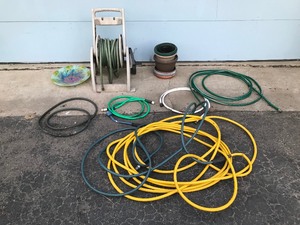 lot 433 image: Glass Bird Bath - Planters - Hoses and Hose Reel with Hose