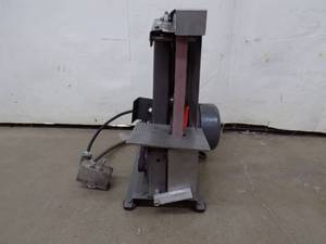 lot 57 image: Belt Sander