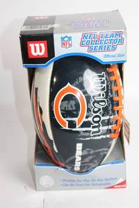 lot 9 image: Chicago Bears Wilson NFL Team Collector Series Football