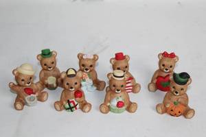 lot 33 image: Set of 8 Holiday-Themed Bear Figurines