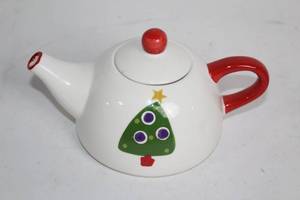 lot 87 image: Holiday Teapot with Christmas Tree Design
