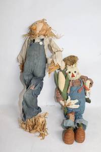 lot 140 image: Set of 2 Decorative Scarecrow Dolls with Overalls