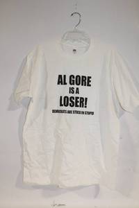 lot 214 image: Fruit of the Loom Lofteez Large Graphic T-Shirt
