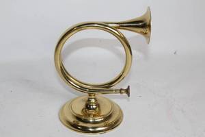 lot 243 image: Decorative Brass French Horn