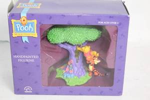 lot 257 image: Pooh 100 Acre Collection Handpainted Figurine with Tigger