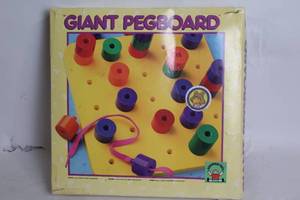 lot 274 image: Vintage Giant Pegboard Educational Toy by Discovery Toys