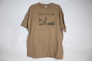 lot 301 image: XL Graphic T-Shirt with Squirrel Design