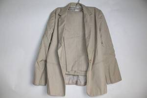 lot 303 image: Dressbarn Womens Beige Dress Suit Set - Blazer and Pants