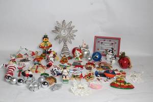 lot 312 image: Assorted Christmas Ornaments and Decorations Collection