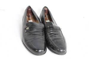 lot 315 image: Mens Black Leather Loafers - Size 11