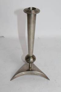 lot 335 image: Vintage Metal Candle Holder - 10 Inches Tall