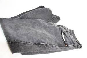 lot 430 image: Levis 501 Jeans W34 L32 in Distressed Black Denim