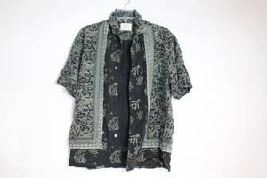 lot 450 image: Paradise by Axis Mens Short Sleeve Patterned Silk Shirt - Size Small
