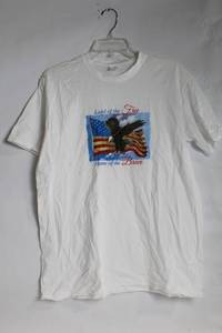 lot 466 image: Large Patriotic Graphic T-Shirt with Bald Eagle and American Flag
