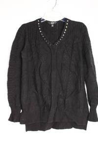 lot 475 image: Simply Vera Vera Wang Black Cable Knit Sweater Size M with Rhinestone Detail