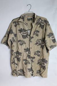 lot 481 image: Cherokee Mens Medium Beige Floral Short Sleeve Shirt