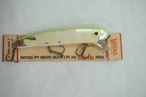 lot 4 image: Vintage Weber Tri-Trix Fishing Lure 5.5