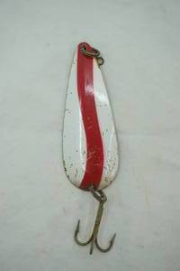 lot 8 image: Vintage Len Thompson No 4 Pike Musky Fishing Lure