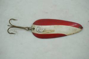 lot 22 image: Vintage Dardevlet Detroit U.S.A. Fishing Lure