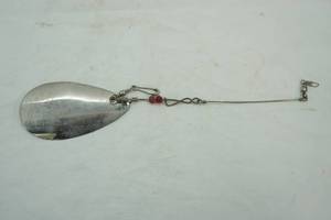 lot 31 image: Vintage Spinner Lure. 4