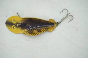 lot 33 image: Vintage Spoon Plug Fishing Lure
