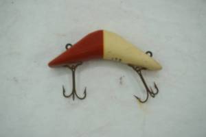 lot 36 image: Vintage Millsite Fishing Lure Daily Double 2-way bait