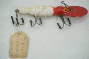 lot 37 image: Vintage Water Dog by Bomber Bait 1948 Fishing Lure