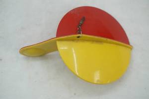 lot 64 image: Vintage Trav-L-Bob Travelure Bobber