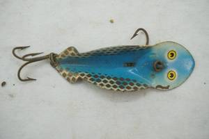 lot 71 image: Vintage Spoonplug Fishing Lure
