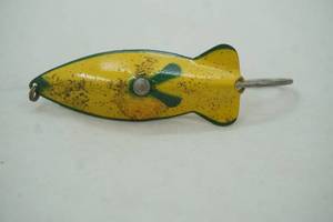 lot 83 image: Vintage Buck Perry Weedless Spoonplug