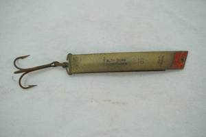 lot 99 image: Vintage South Bend Super-Duper 516 Fishing Lure
