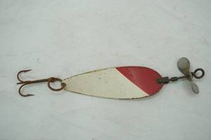 lot 109 image: Vintage Turner Bros Fishing Spoon Lure 1940s