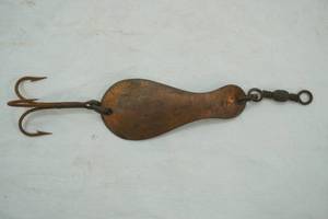 lot 112 image: Vintage Min-Nix 14 Spoon Lure