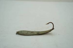 lot 119 image: Vintage L.B. Huntington Drone 2 Fishing Lure